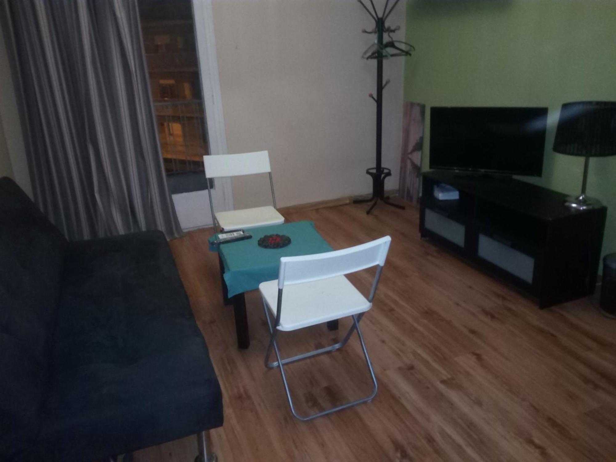 2 Bedroom Center *